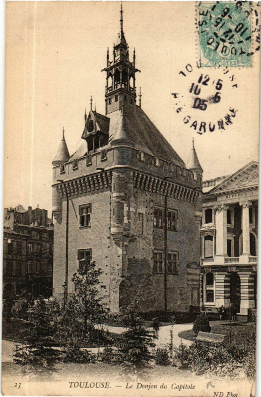 Carte postale ancienne Toulouse - Le Donjon de Capitole à Toulouse