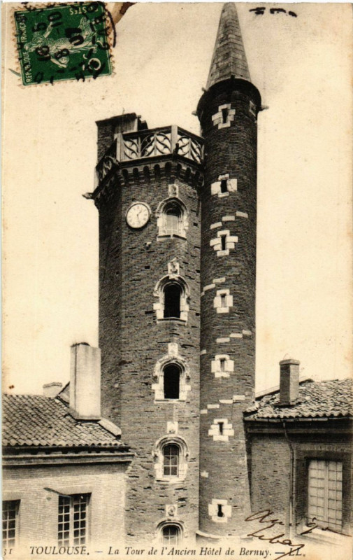 Carte postale ancienne Toulouse - La Tour de l'Ancien Hotel de Bernuy à Toulouse