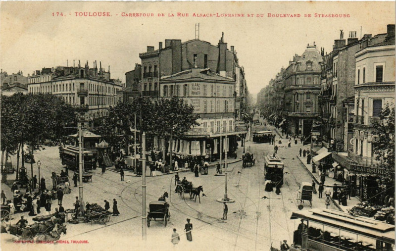 Carte postale ancienne Toulouse - Carrefour de la Rue Alsace-Lorraine et du Boulevard à Toulouse
