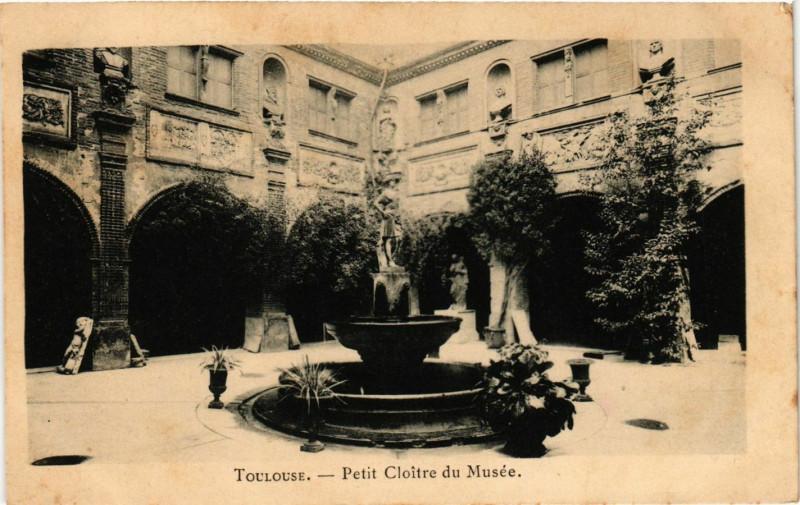 Carte postale ancienne Toulouse - Petit Cloitre du Musée à Toulouse