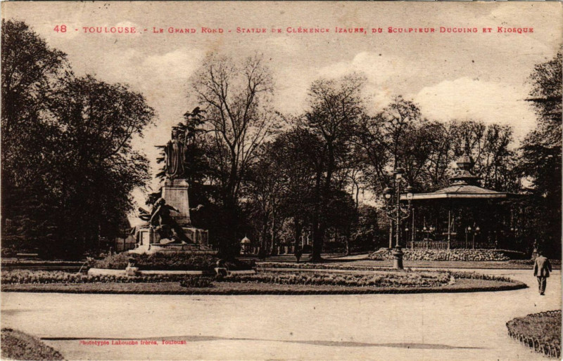 Carte postale ancienne Toulouse - Le Grand Rond Statue de Clemence Izaure à Toulouse