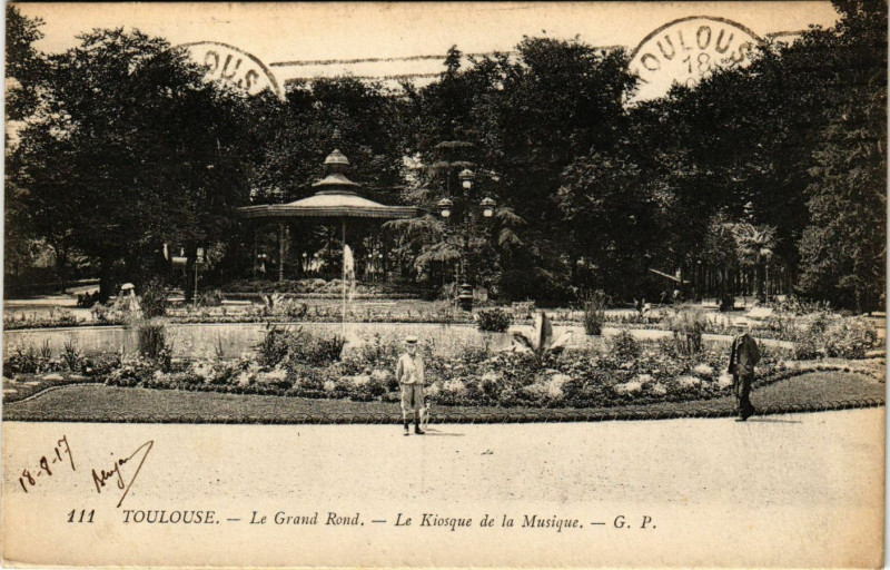 Carte postale ancienne Toulouse - Le Grand Rond - Le Kiosque de la Musique à Toulouse