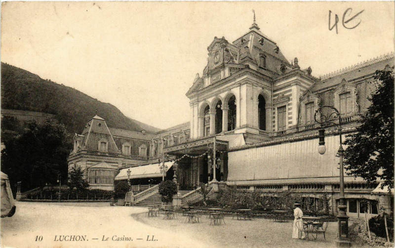 Carte postale ancienne Luchon - Le Casino
