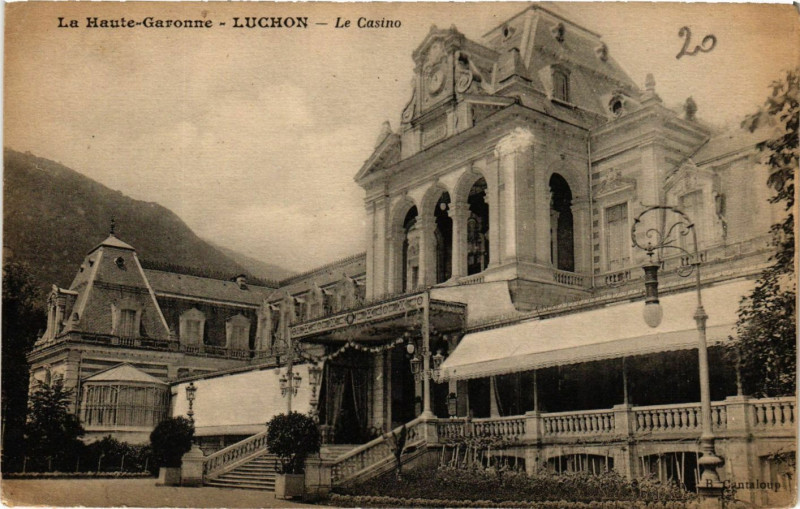 Carte postale ancienne Luchon - Le Casino