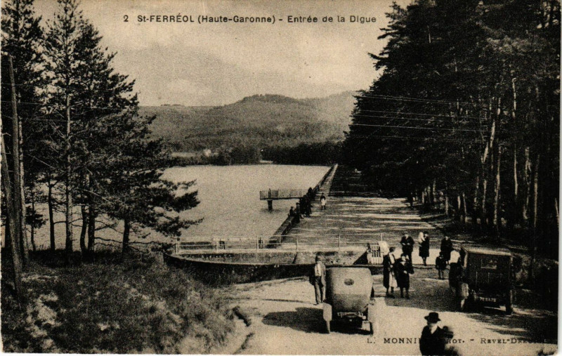 Carte postale ancienne Saint-Ferreol - Entrée de la Digue
