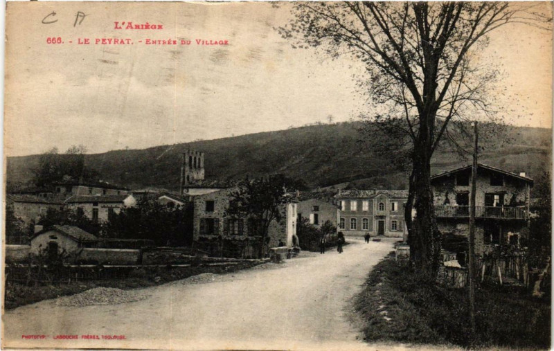 Carte postale ancienne Le Peyrat Entrée du Village au Peyrat
