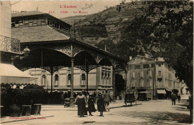 Carte postale ancienne Foix La Halle à Foix