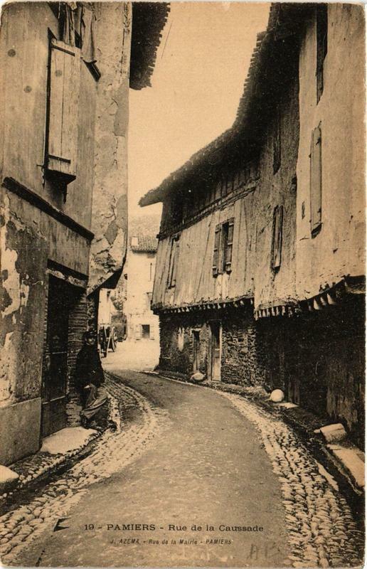 Carte postale ancienne Pamiers Rue de la Caussade à Pamiers
