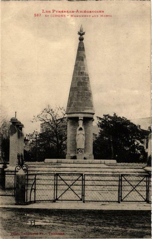 Carte postale ancienne Saint-Girons Monument aux Morts à Saint-Girons