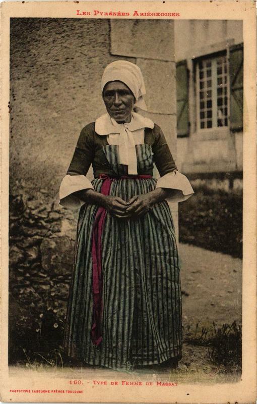Carte postale ancienne Type de Femme de Massat à Massat