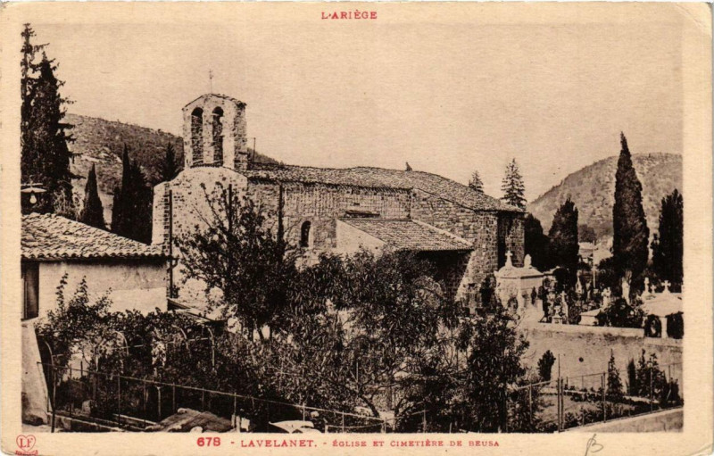 Carte postale ancienne Lavelanet Eglise et Cimetiére de Beusa à Lavelanet