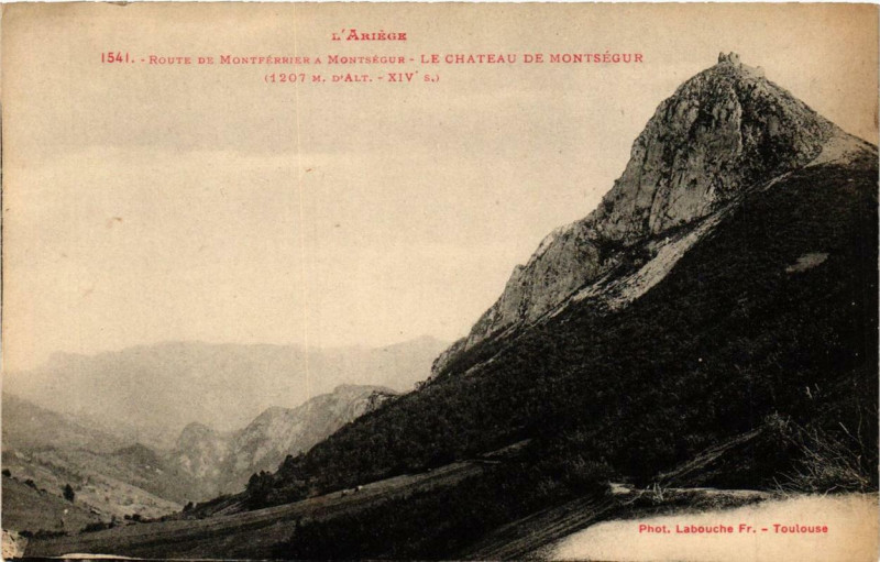 Carte postale ancienne Le Chateau de Montsegur à Montségur