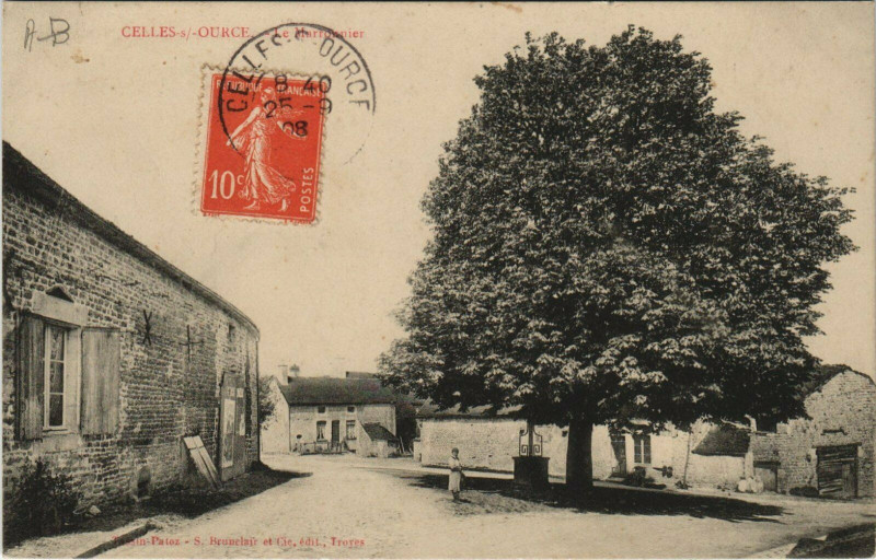 Carte postale ancienne Celles-sur-Ource Marrionnier à Celles