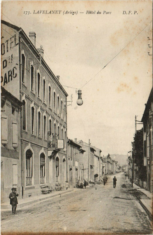 Carte postale ancienne Lavelanet Hotel du Parc à Lavelanet