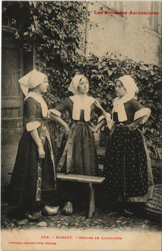 Carte postale ancienne Massat Groupe de Liadouers à Massat