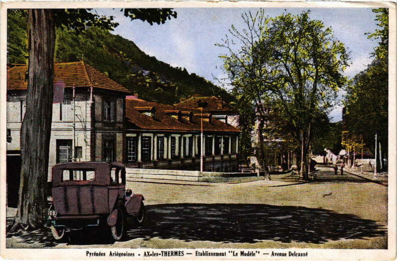 Carte postale ancienne Ax-les-Thermes Etablissement Le Modele Ariege à Ax-les-Thermes
