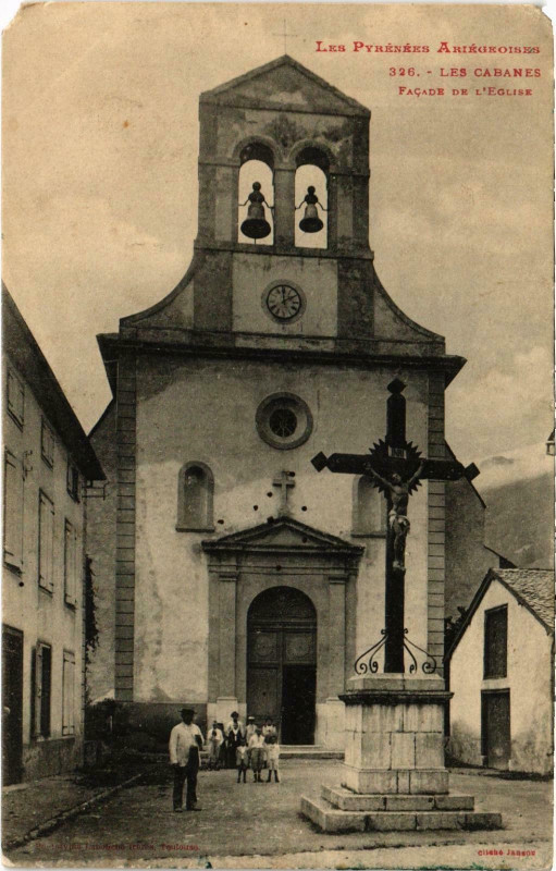 Carte postale ancienne Les Cabanes Facade de l'Eglise Ariege