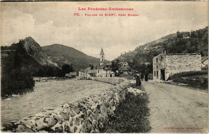 Carte postale ancienne Village de Biert Ariege à Biert