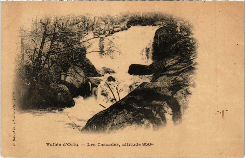 Carte postale ancienne Vallée d'Orlu Les Cascader Ariege à Orlu