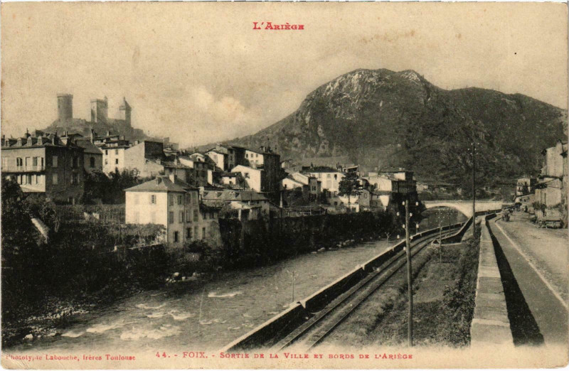 Carte postale ancienne Foix Sortie Ariege à Foix