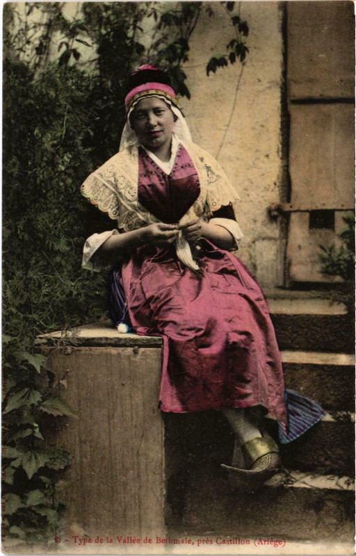 Carte postale ancienne Type de Vallée de Bethmale Ariege à Bethmale
