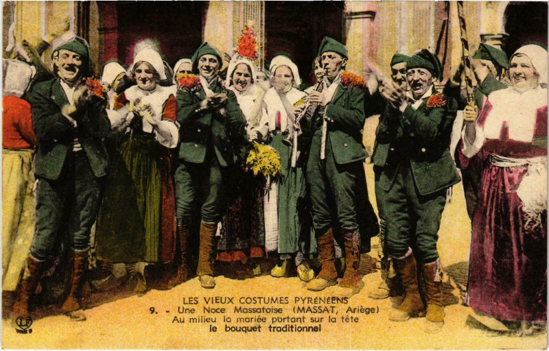 Carte postale ancienne Une Noce Massatoise Ariege à Massat