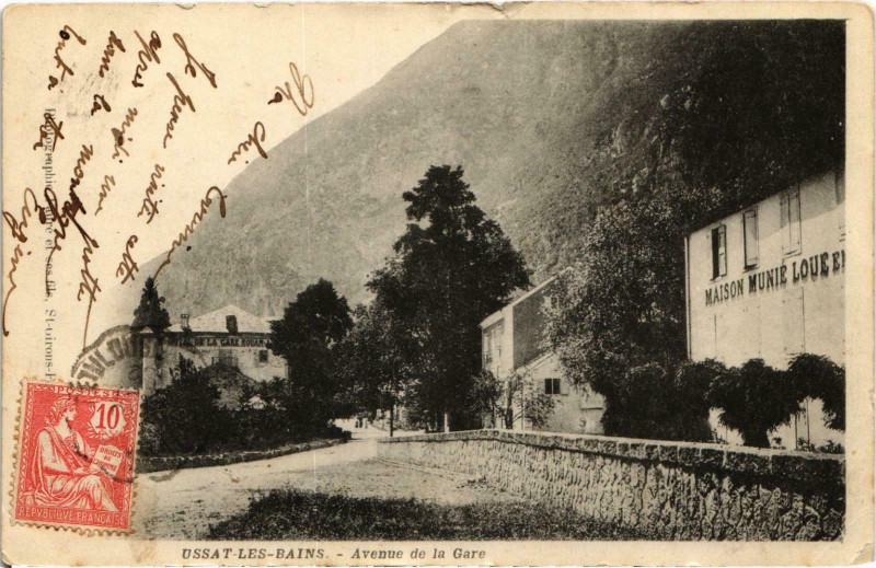 Carte postale ancienne Ussat-les-Bains Avenue de la Gare Ariege à Ussat