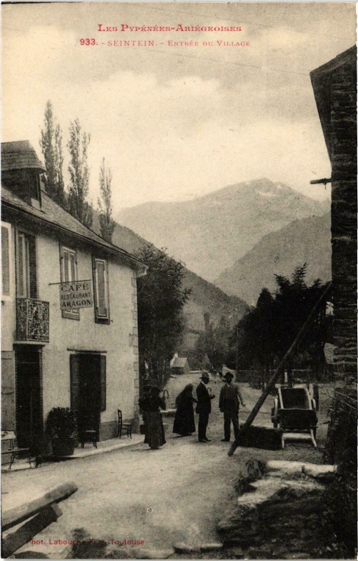 Carte postale ancienne Seintein Entrée du Village Ariege