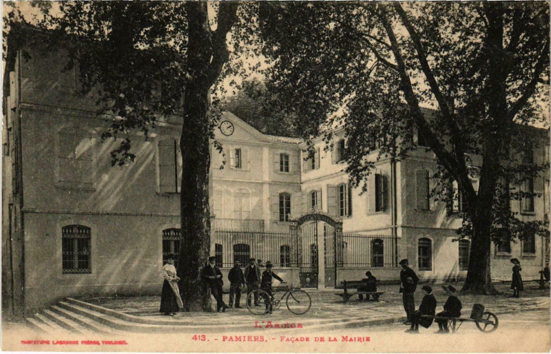 Carte postale ancienne Pamiers Faade de la Mairie Ariege à Pamiers
