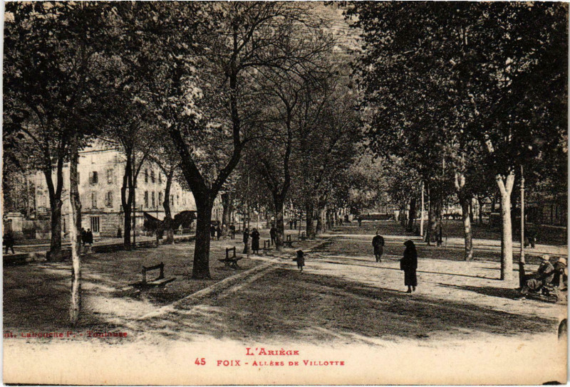 Carte postale ancienne Foix Allées de Villotte Ariege à Foix