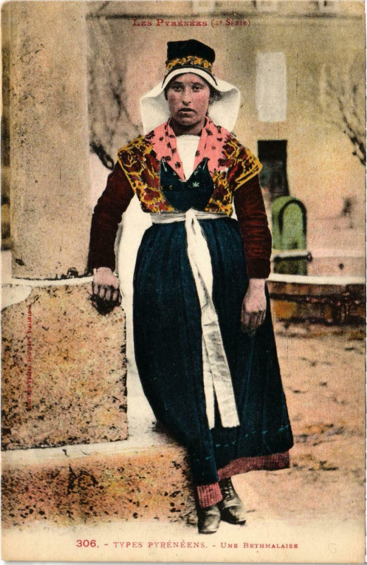 Carte postale ancienne Types Pyreneens Une Bethmalaise Ariege