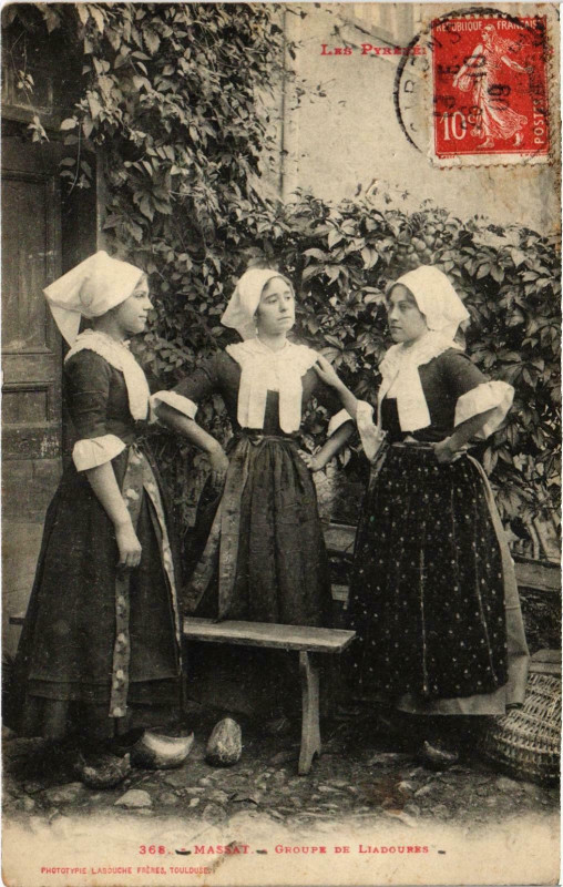Carte postale ancienne Massat Groupe de Liadoures Ariege à Massat
