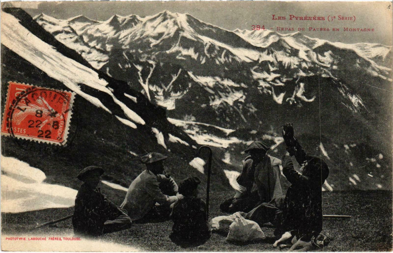 Carte postale ancienne Les Pyrénées Repas de Patres Ariege