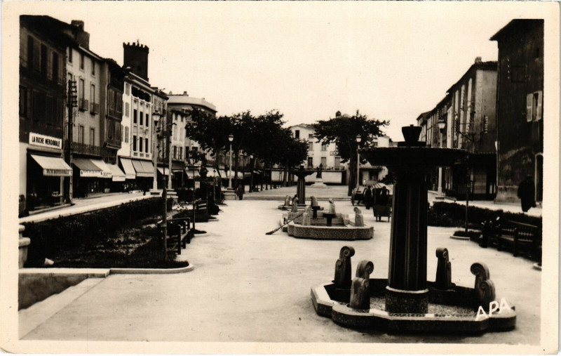Carte postale ancienne Pamiers Place de la République Ariege à Pamiers