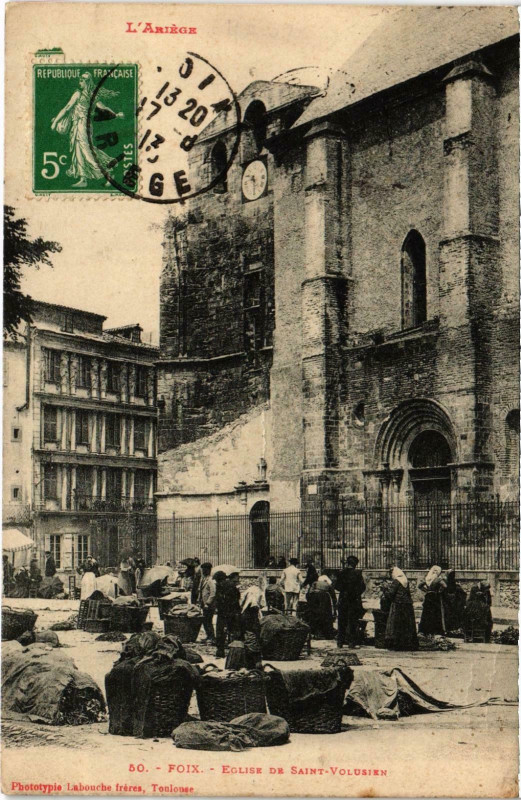 Carte postale ancienne Foix Eglise de Saint-Volusein Ariege à Foix