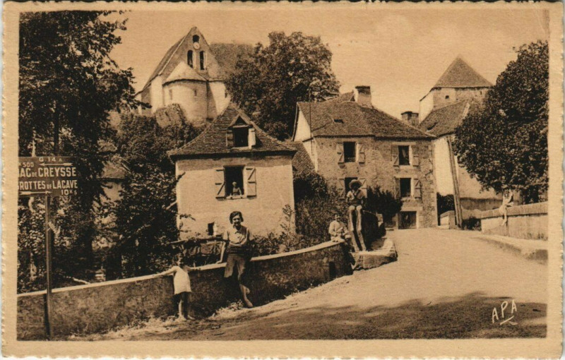 Carte postale ancienne Creysse - Lot - L'Entree du Bourg à Creysse