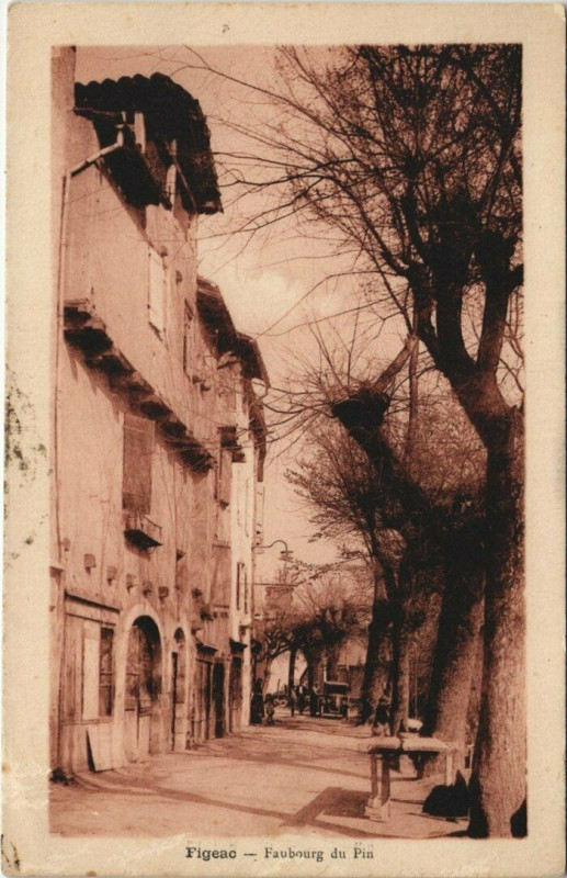 Carte postale ancienne Figeac - Faubourg du Pin à Figeac