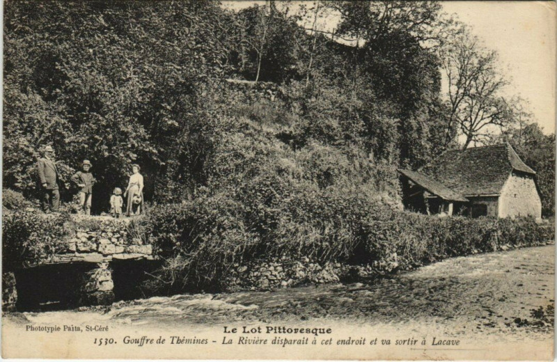 Carte postale ancienne Le Lot Pittoresque - Gouffre de Themines - Le Riviere disparait a à Thémines
