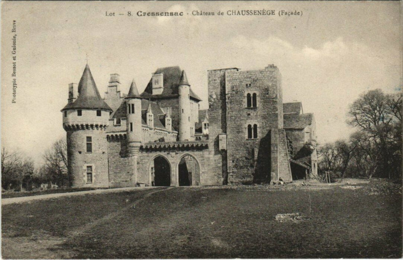 Carte postale ancienne Lot Gressensac- Chateau de Chaussenege (Facade)