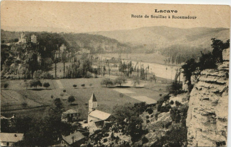 Carte postale ancienne Lacave Route de Souillac a Rocamadour à Lacave