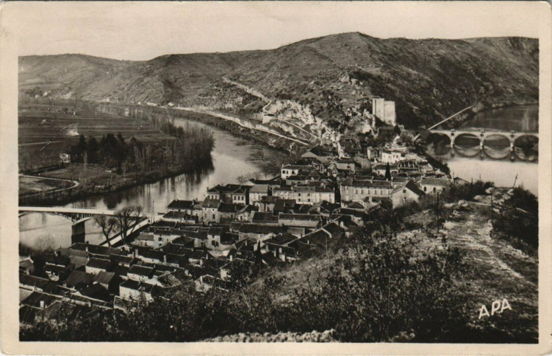 Carte postale ancienne Luzech Vue Generale, prise de Lapistoule à Luzech