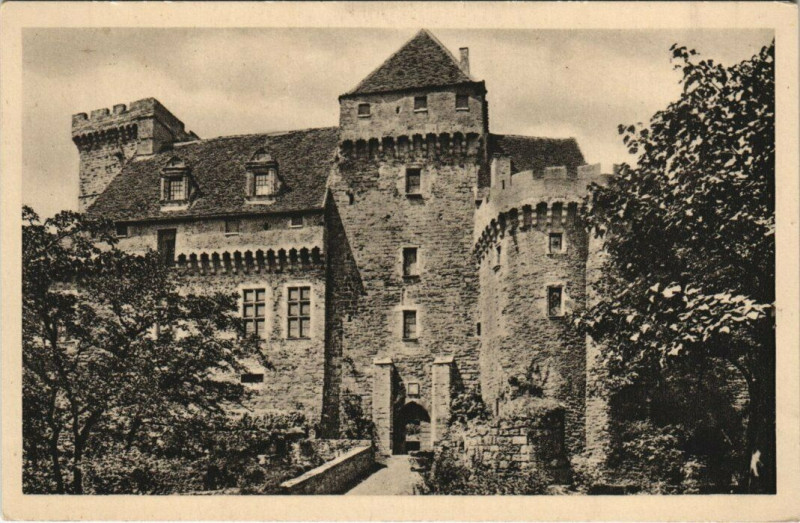 Carte postale ancienne Chateau de Castelnau-Bretenoux à Bretenoux