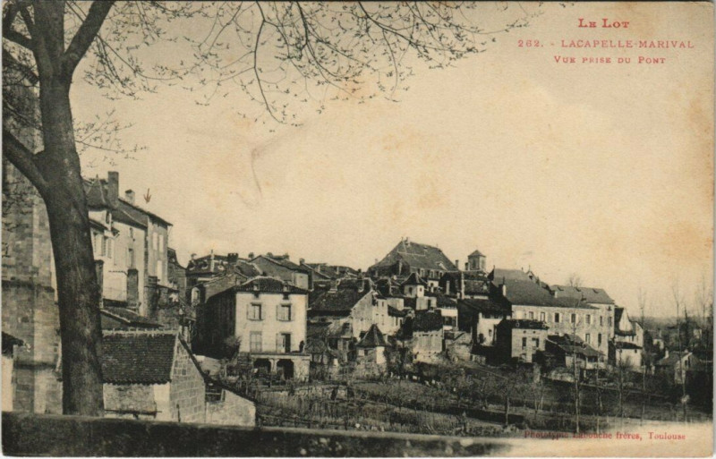 Carte postale ancienne Le Lot Lacapelle-Marival Vue Prise du Pont à Lacapelle-Marival