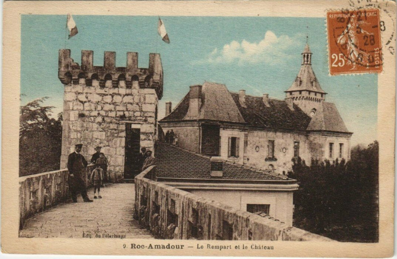Carte postale ancienne Roc-Amadour - Le Rampart et le Chateau
