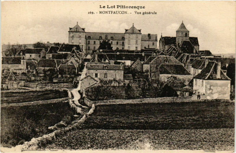 Carte postale ancienne Montfaucon Vue générale à Montfaucon