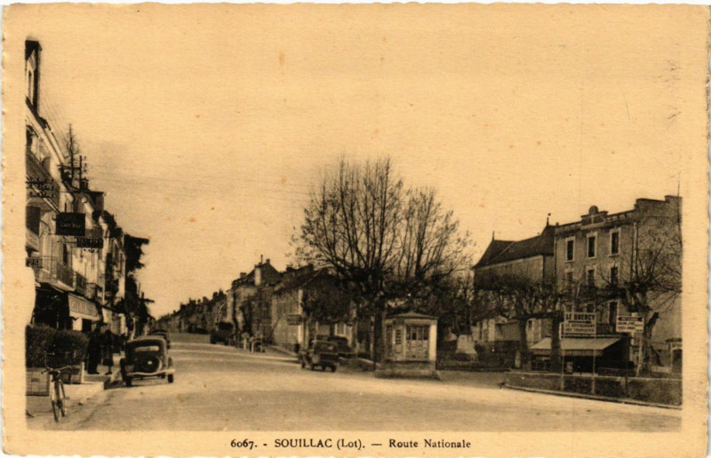 Carte postale ancienne Souillac - Route Nationale à Souillac