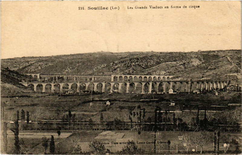 Carte postale ancienne Souillac - Les Grands Viaducs en forme de cirque à Souillac