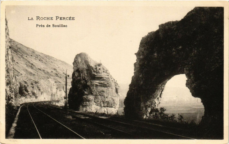 Carte postale ancienne La Roche Percée - Pres de Souillac à Souillac