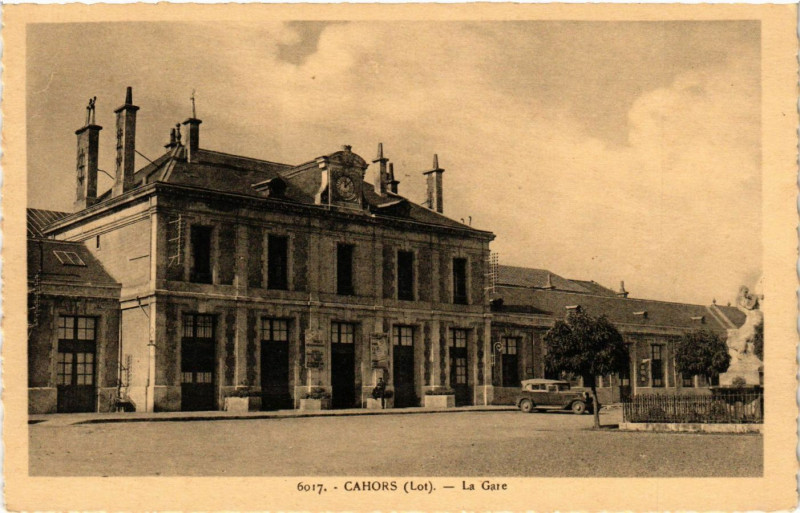 Carte postale ancienne Cahors - La Gare à Cahors