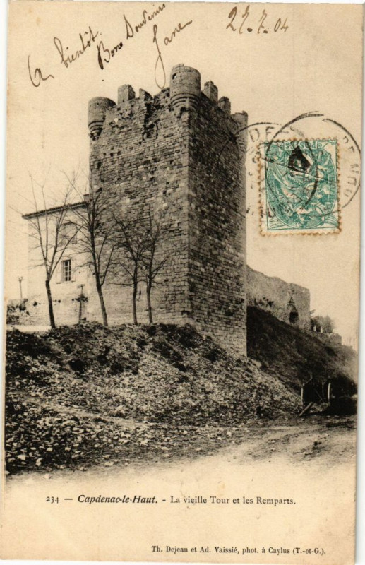 Carte postale ancienne Capdenac - le-Haut - La vieille Tour et les Remparts à Capdenac